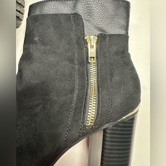 Juicy Couture Black High Heeled Side Zip Booties, Gold Accents Lug Sole, Size 9 - Picture 4 of 15